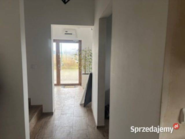 Syndyk sprzeda 12 udziału w budynkuhali Tychy sprzedam