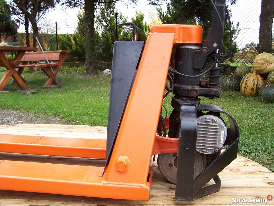 Paleciak elektryczny BT LHT 100