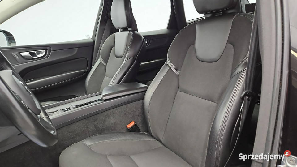 Volvo XC 60 D4 Momentum Pro aut Z Polskiego 178000km Warszawa