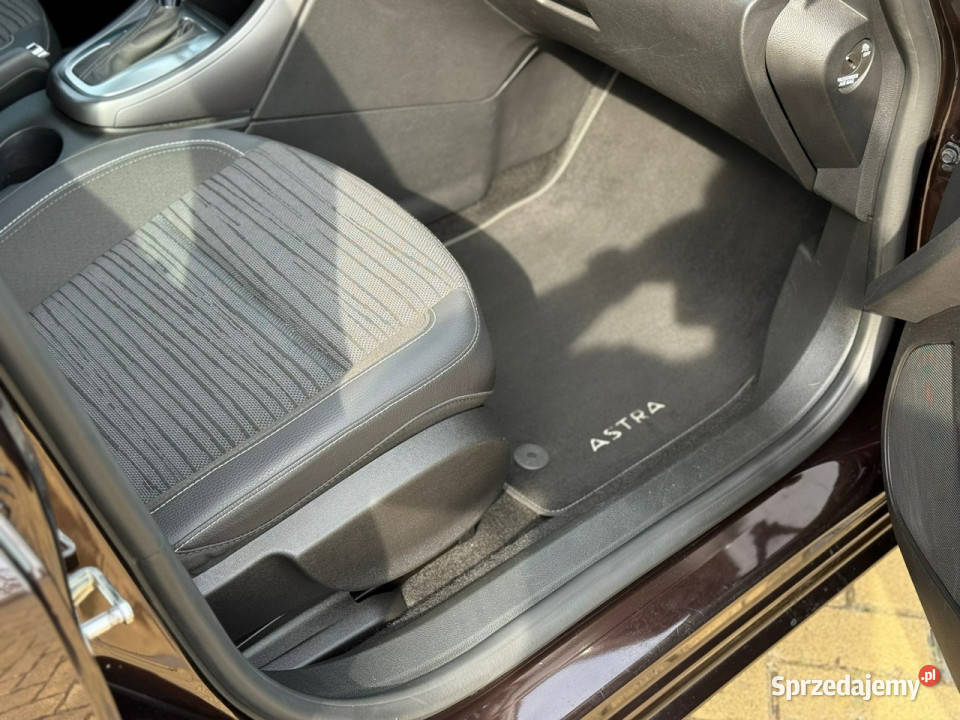 Opel Astra 14 Turbo J 20092019 serwisowany w ASO śląskie Tarnowskie Góry