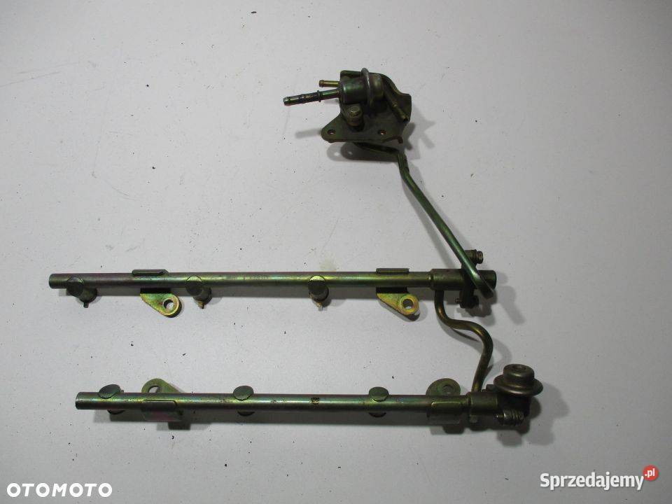 LISTWA WTRYSKOWA NISSAN 350Z