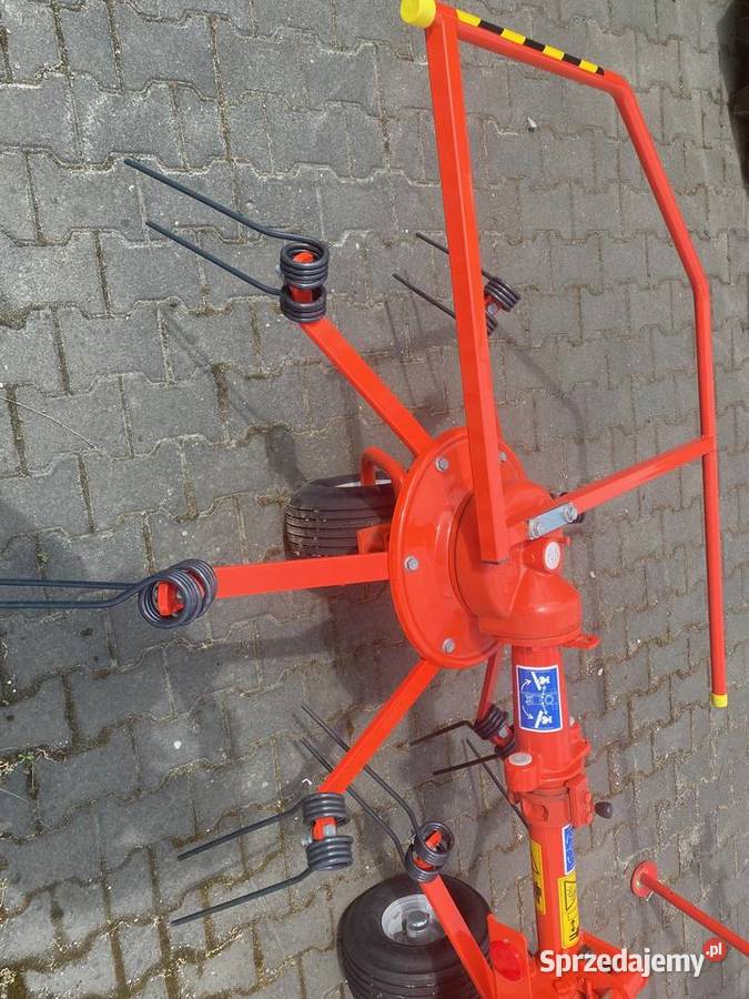 Przetrząsacz karuzelowy KUHN GF 422 Rawa Mazowiecka