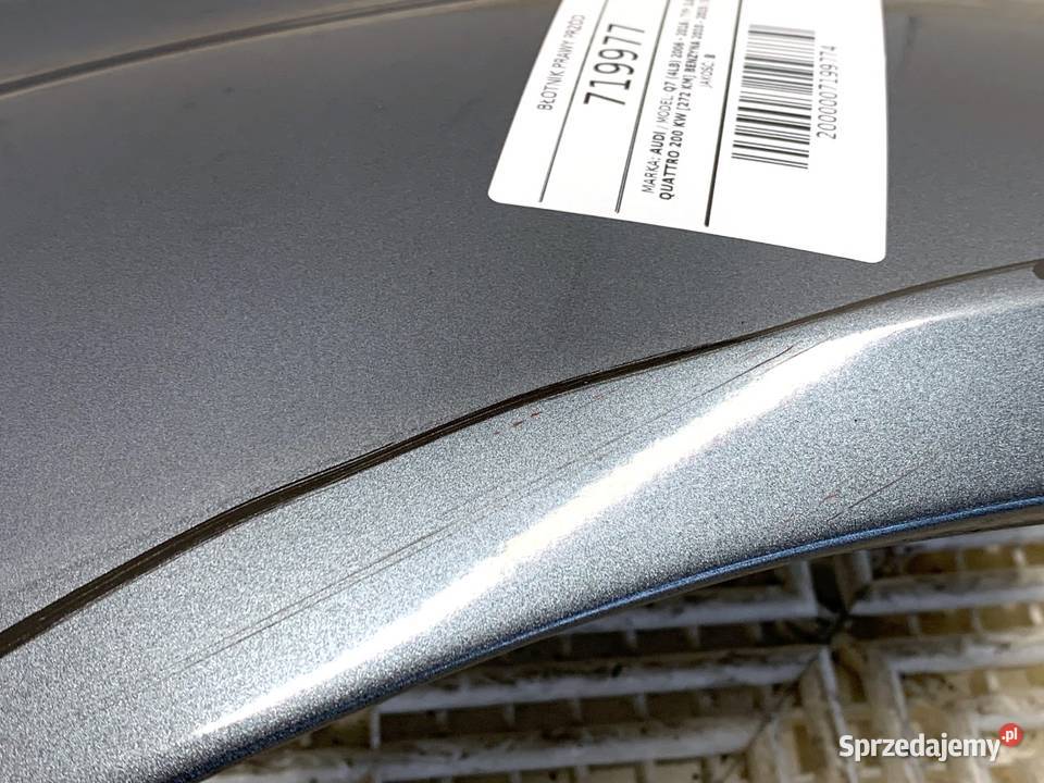 BŁOTNIK PRAWY PRZÓD AUDI Q7 4L Hatchback 0616 osobowe