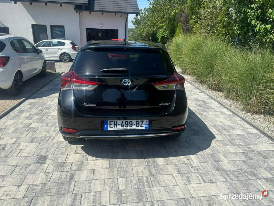 Toyota Auris Hybryda niski przebieg oryginalny aluminiowe felgi wielkopolskie