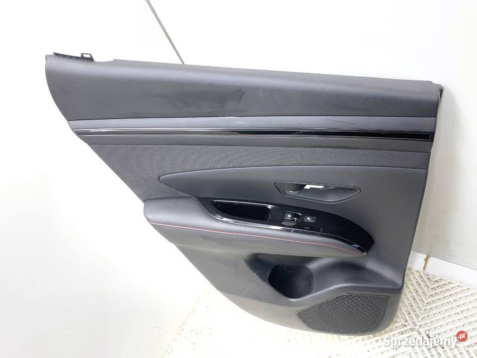 BOCZEK DRZWI LEWY TYŁ HYUNDAI TUCSON SUV
