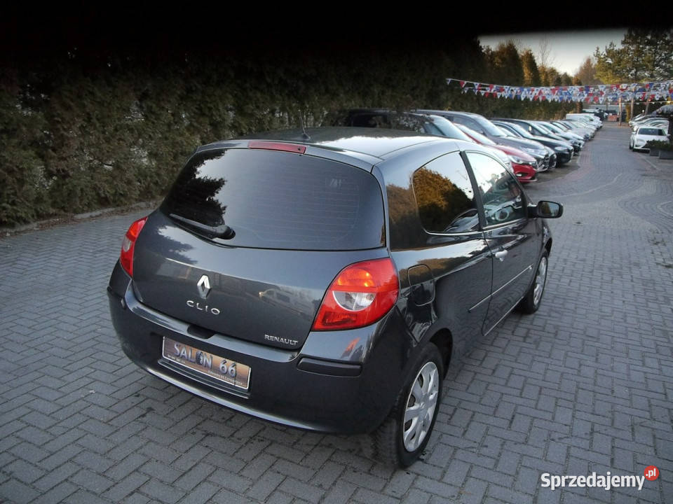 Renault Clio 15d klima Stan b bez rdzy i korozji niebieski Samochody osobowe Częstochowa