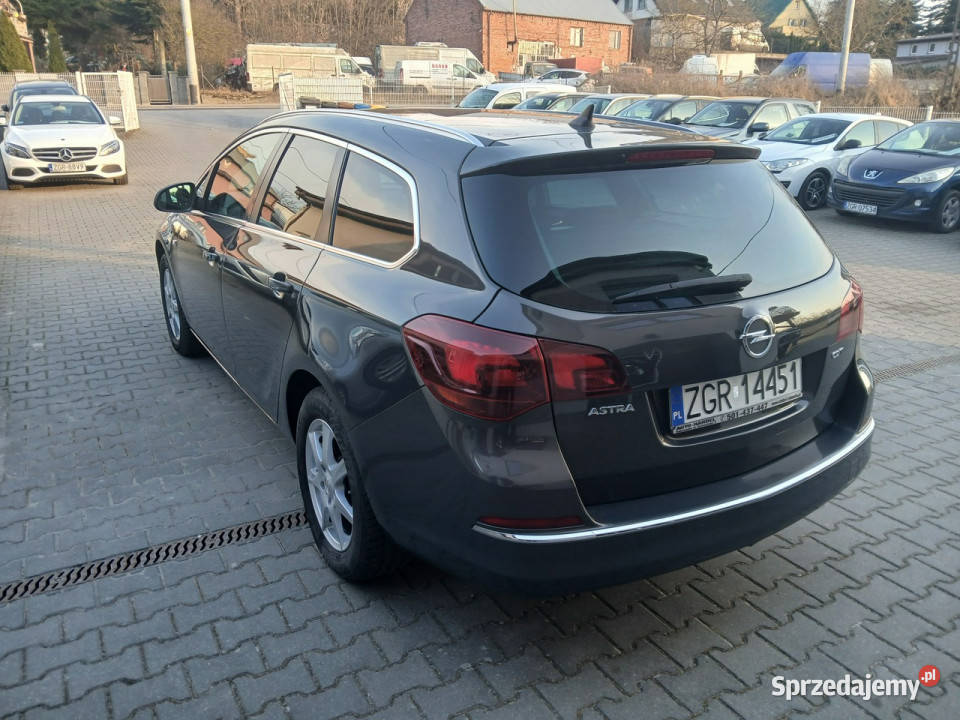 Opel Astra 16 CTDI alufelgi klimatronik navi