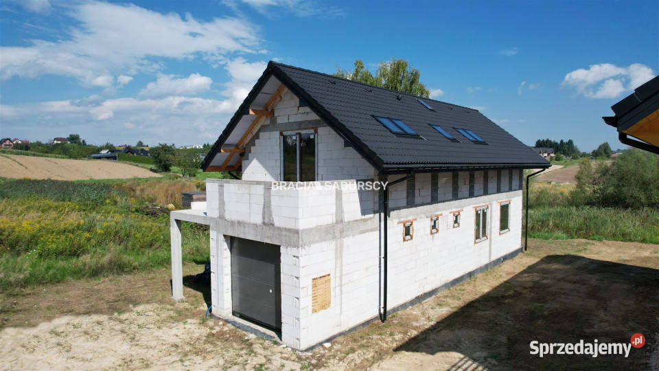 sprzedaży domu wolnostojącego Dojazdów 500m2