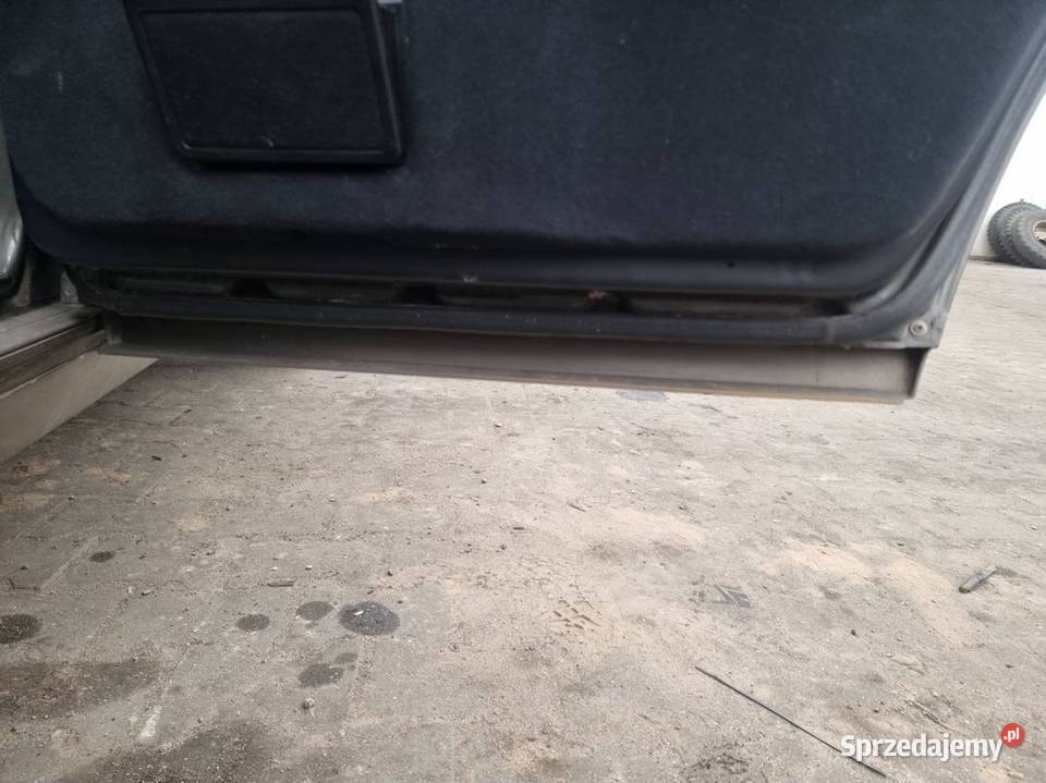 DRZWI PRAWE TYŁ MERCEDES W124 172 KOMBI Lipno