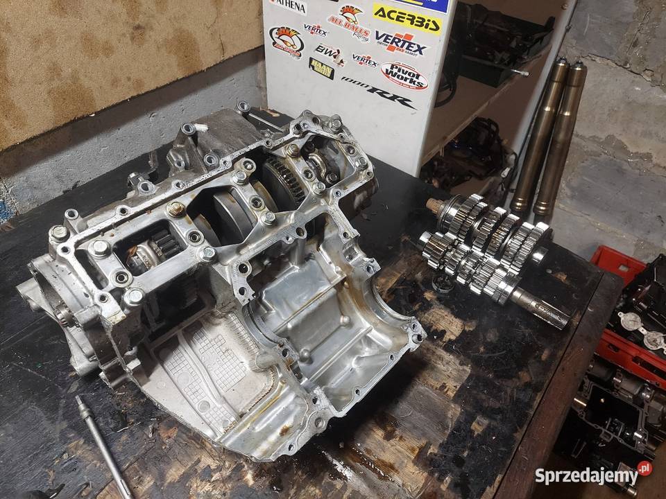 Częsci silnik gsxr 1000 k8 Blizne