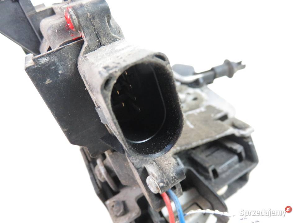 ZAMEK LEWY TYLNY AUDI A6 C5 4B0839015G małopolskie