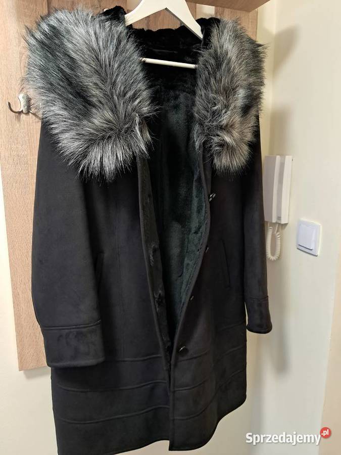 Kożuch damski długi czarny z kapturem 4446 do Kraków