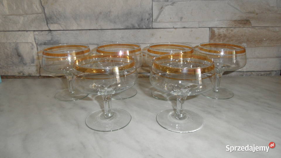 Szampanówki PRL 6 sztuk Poznań