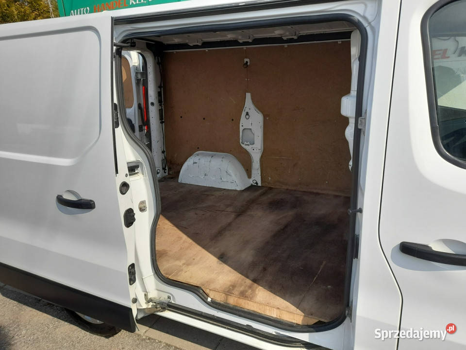 Opel Vivaro Nawigacja czujniki parkowania klimatyzacja Lipiany
