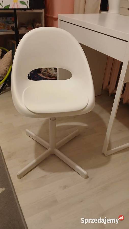 Biurko i krzesło IKEA stan sprzedam