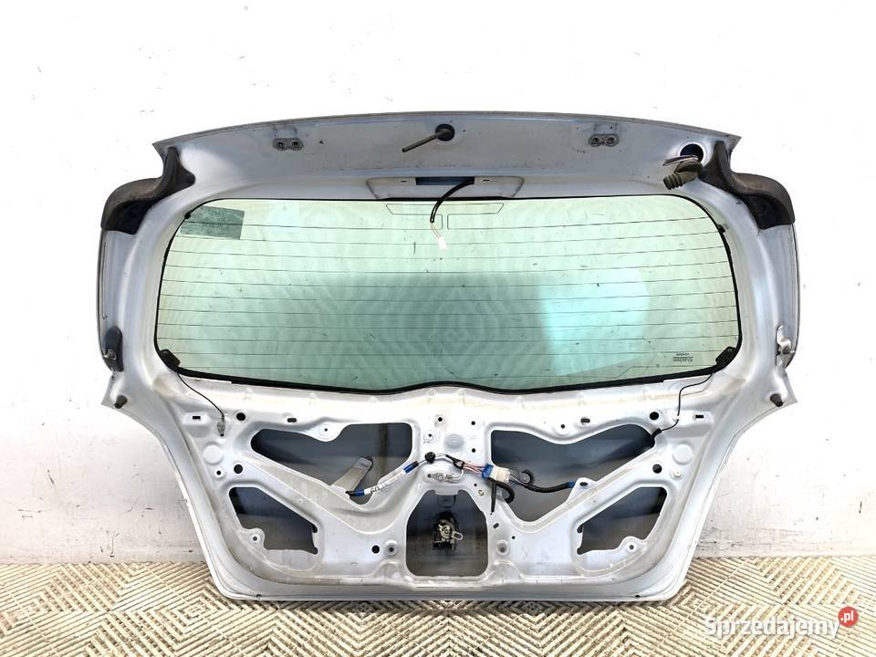 KLAPA TYŁ TOYOTA YARIS II Hatchback 0514 Polar sprzedam