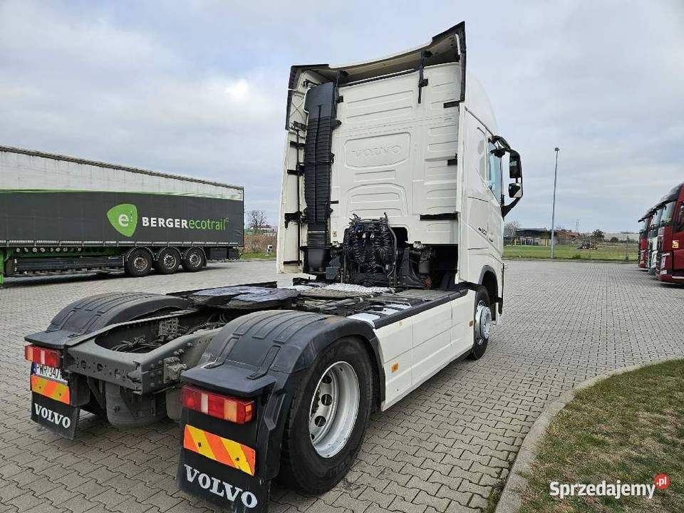 Ciągnik Siodłowy Volvo FH4 127773 500 2017r 1kg Ciągniki siodłowe Września