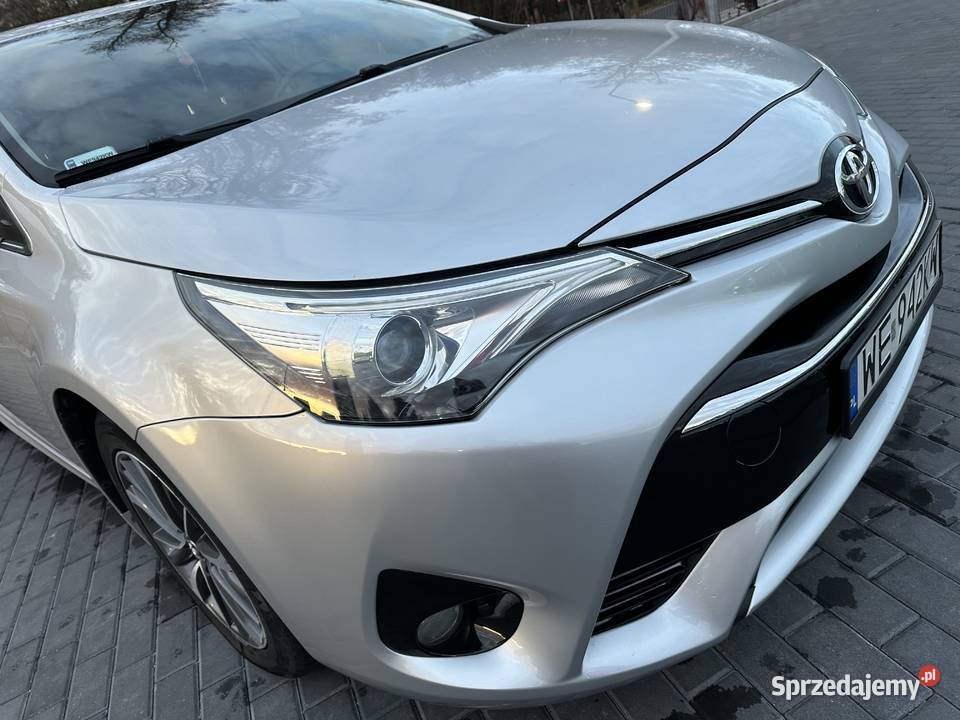 Toyote Avensis 20d4D 2015r Super stan 2015r manualna Żyrardów