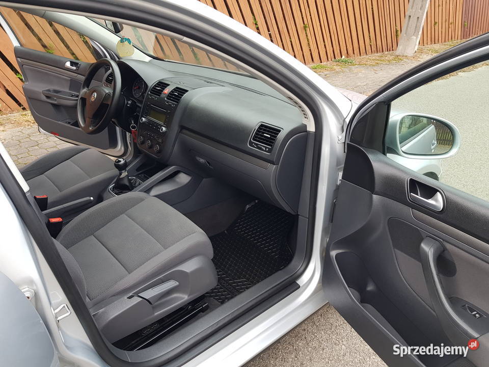 VW GOLF V 16B Mpi OPŁACONY Z NIEMIEC FULL STAN autoalarm Końskie