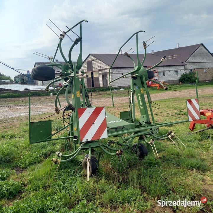 Sprzedam przewracarkę krone kw 550 Zgrabiarki i przetrząsacze Wizna