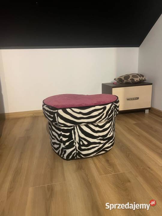 Zestaw designerskich mebli fotel w kształcie Stasiówka