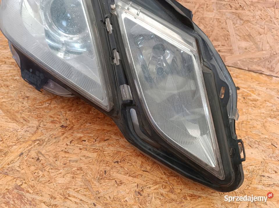 LAMPA PRAWY PRZÓD EU REFLEKTOR A2128208261 wielkopolskie Nowy Tomyśl