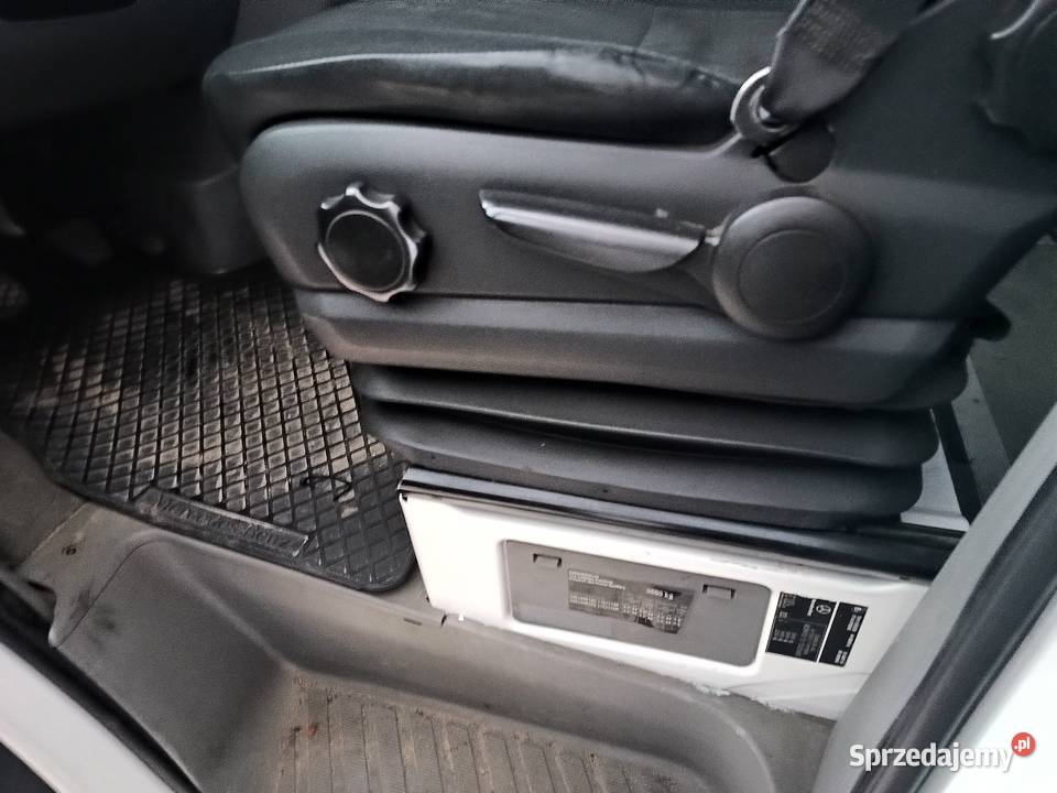 Sprinter mały 9 osob klima hak 3 tony i inne 330000km Sprinter lubelskie Wołoskowola