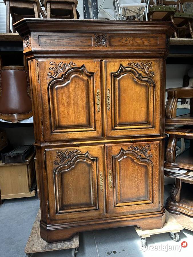 Masywny dębowy zestaw komoda komoda wysoka stół wielkopolskie Sławoszewek sprzedam