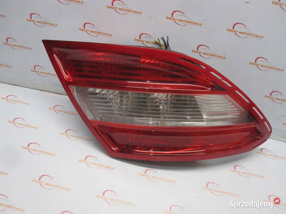 MERCEDES W204 07r lampa lewa tył 2048200164 osobowe Kielce