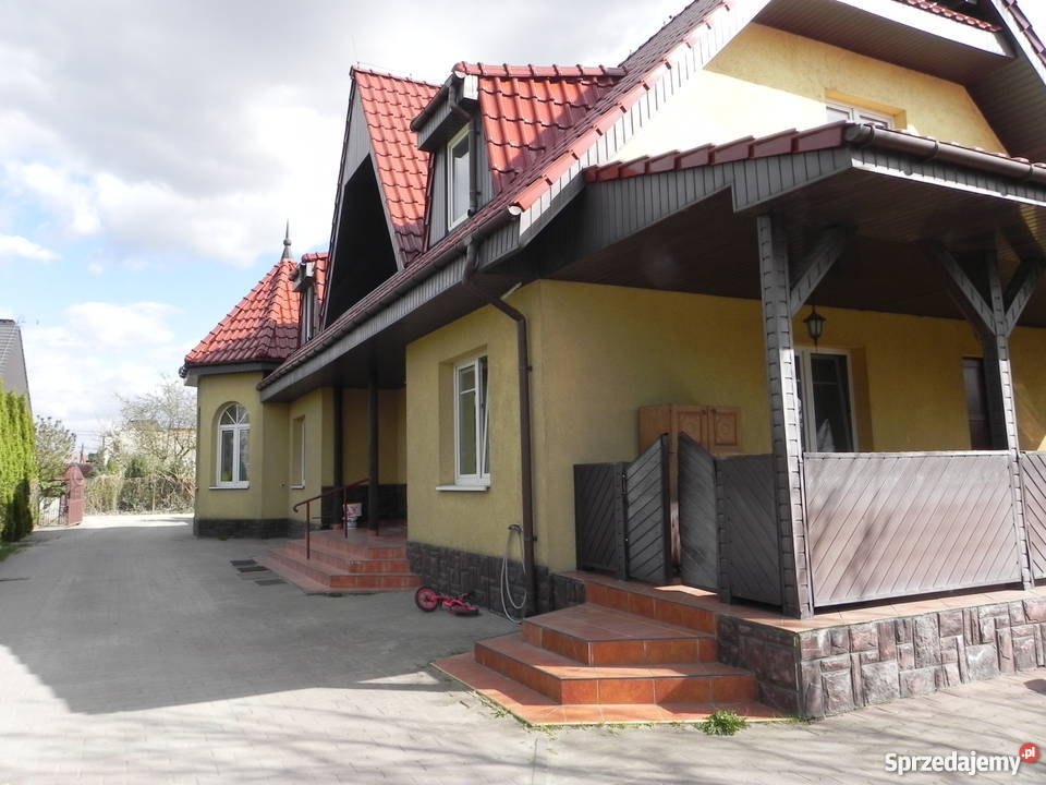 Piękny dom z wieżyczką pałacyk 220m2 ogród Psie dolnośląskie Wrocław