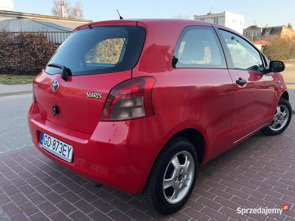 TOYOTA YARIS 10 BENZ ZADBANA 2007 benzyna