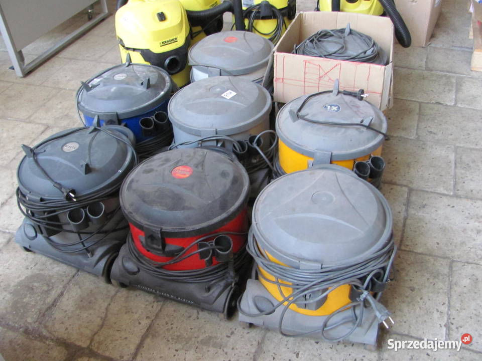 Syndyk sprzeda wyposażenie sklepów odzieżowych świętokrzyskie Staszów sprzedam