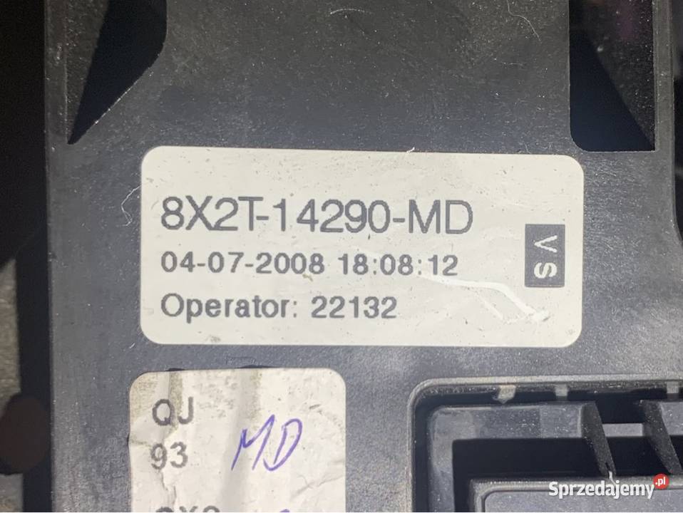 8X2T14290 skrzynka bezpieczników jaguar xf x250 osobowe Szczecin