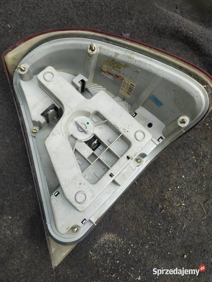 Lampy tylne Mercedes C180 Rok produkcji 1998 Oświetlenie Kraków