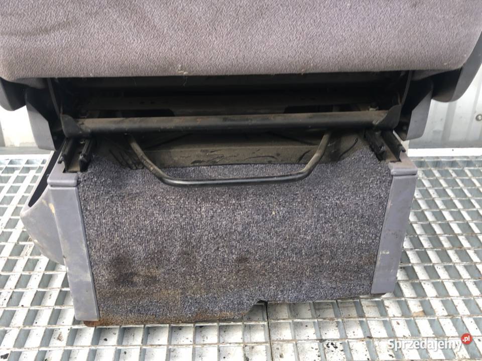 FOTEL PRAWY PRZÓD MERCEDES W638 Bus 9603