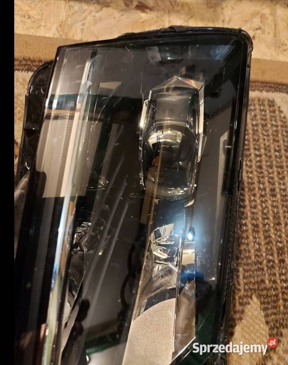 Lampy sdoda octawia full led 5e1941016D Rok produkcji 2018 sprzedam