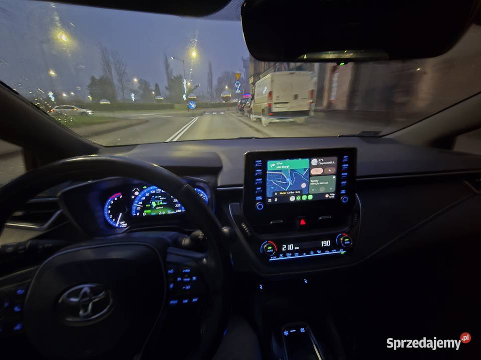 Toyota Corolla Hybrid 2021 18 Rok produkcji 2021 Jaworzno