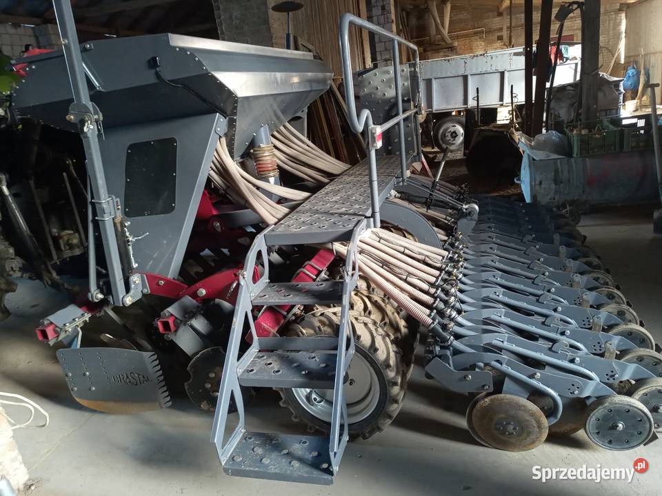 Zestaw upr siewny nieuszkodzony Siewniki i sadzarki Kraśnik
