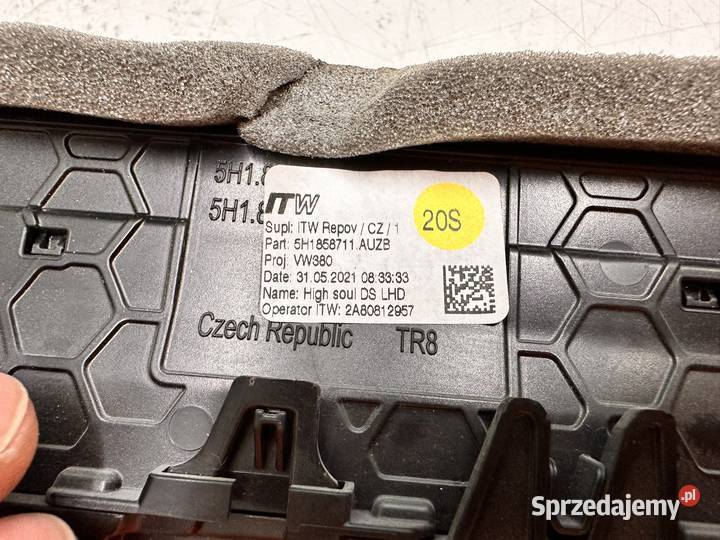 VW GOLF VIII VARIANT 2024r KRATKA NAWIEWU osobowe Błonie