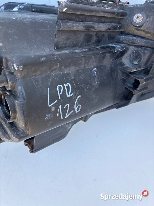 Mazda 5 P4998R K2442 C23551030 LAMPA PRZÓD Słowikowo