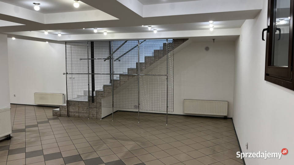 Lokal handlowousługowy Rynek Nowy Targ 125m2