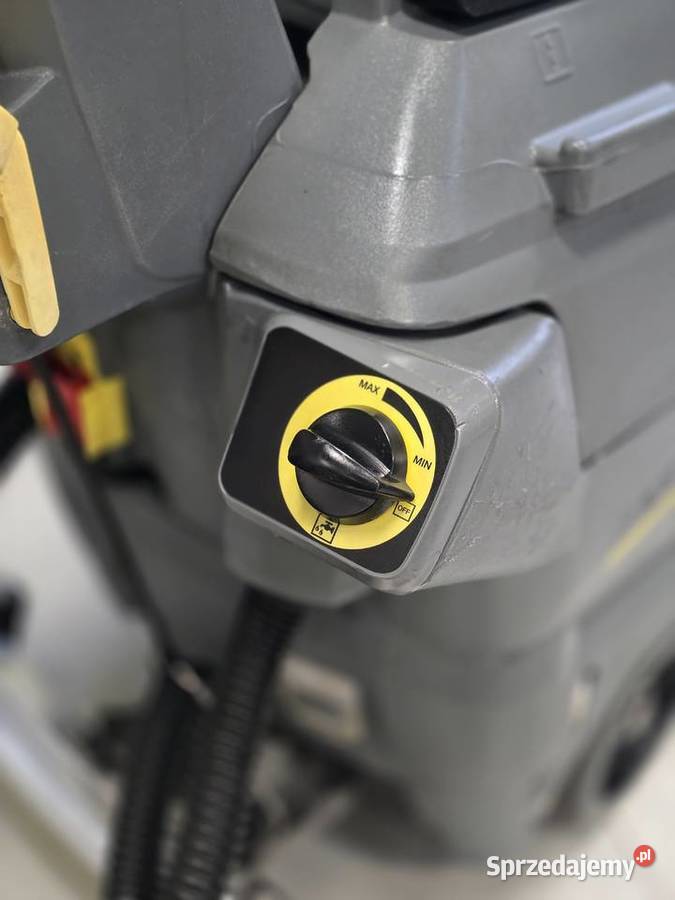 Szorowarka KARCHER BD 4325 C Bp Myjka do podłóg