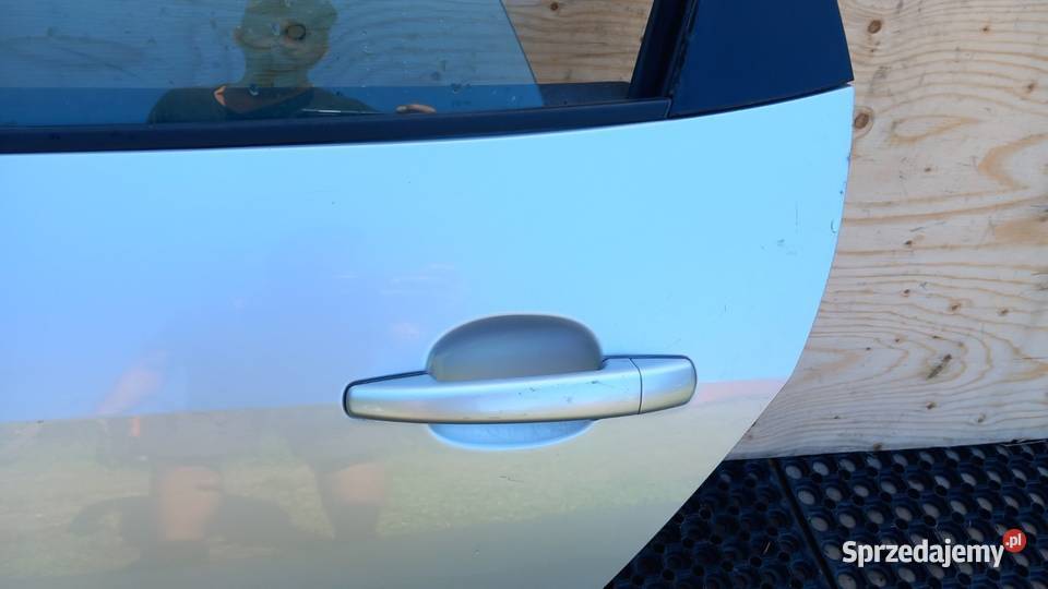 PEUGEOT 407 KOMBI DRZWI TYŁ LEWY EZRC Zbierkowo sprzedam