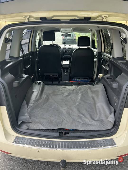 VW Touran 2014 DSG 7 Osobowy Touran śląskie Woźniki