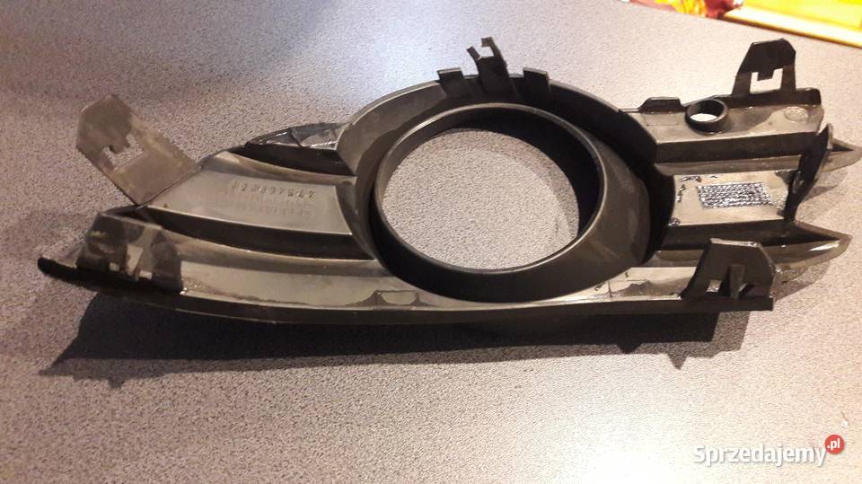 Meriva A lift prawa zaślepka kratka halogenu osobowe Zamość