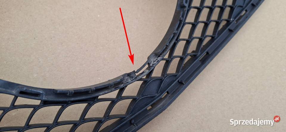 MERCEDES CKLASA W205 GRILL ATRAPA CHŁODNICY POD Bieleń