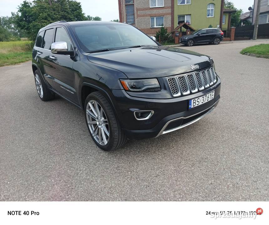 Jeep grand Cherokee wk2 57 HEMI lpg lift napęd 4x4