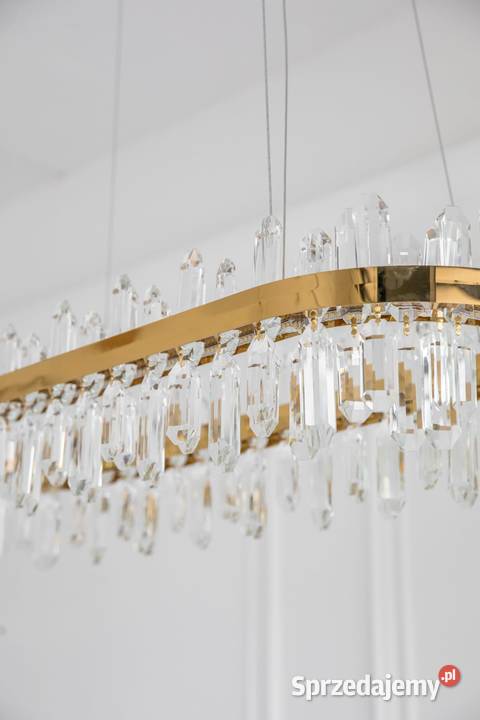 Żyrandol kryształowy złoty podłużny stół