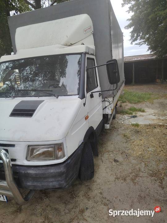 Iveco tanio nieuszkodzony Wola Skromowska