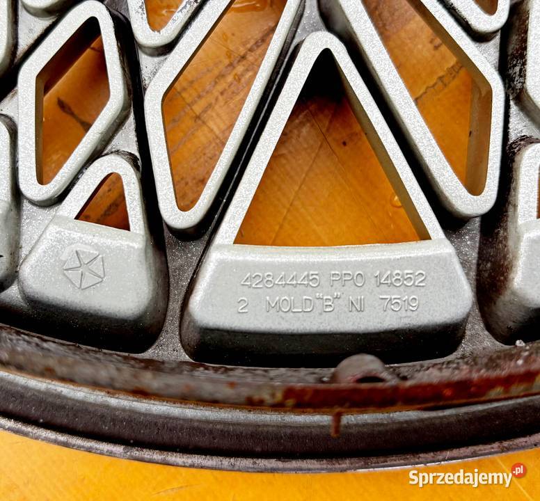 CHRYSLER LEBARON LE BARON 8792 KOŁPAKI 4284445